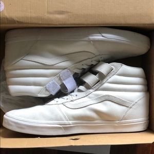 Vans Hi V size 13 - white - excellent condition
